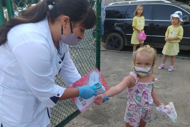 Попри «червону» зону, дитсадки у Луцьку працюють (Відео)