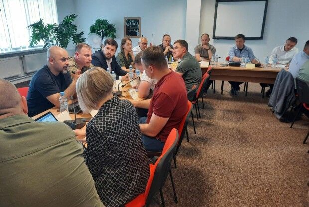 Через «Ягодин» пропускатимуть лише вантажівки та тимчасово автобуси