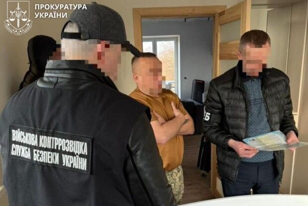 Понад 9 млн грн «бойових»: на Донеччині викрили цілу групу «тилових героїв»