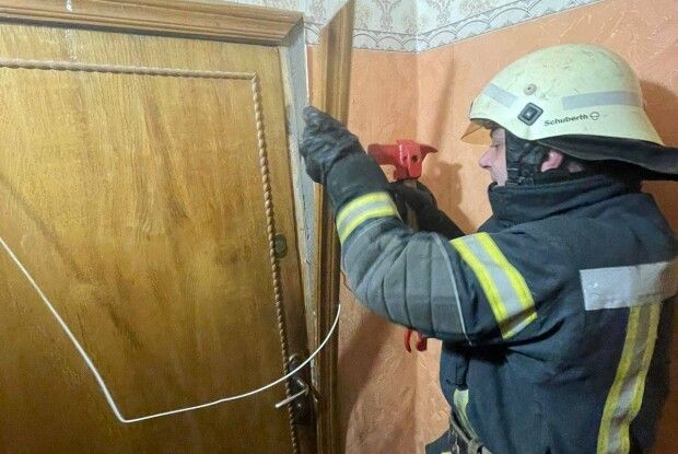 На Волині врятували жінку, заблоковану на балконі 
