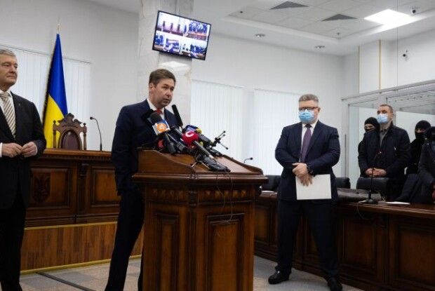 Адвокат Ілля Новіков: Порошенко не буде брати участь у шоу за сценарієм Зеленського