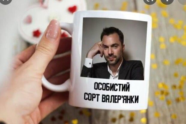 У Зеленського і Єрмака стало ще більше радників, але Арестовича там нема