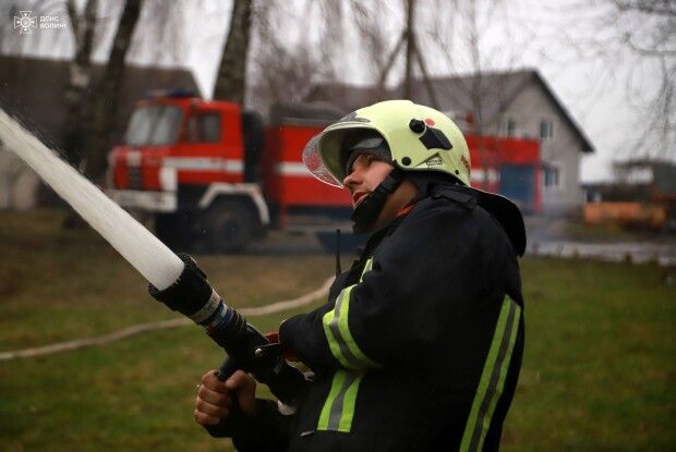 На Волині рятувальники у незвичайний спосіб достукувались до громадян (Відео)