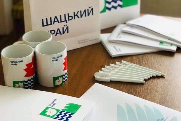 У громаді на Волині витрачено майже 13 тисяч гривень на ручки, чашки, папки