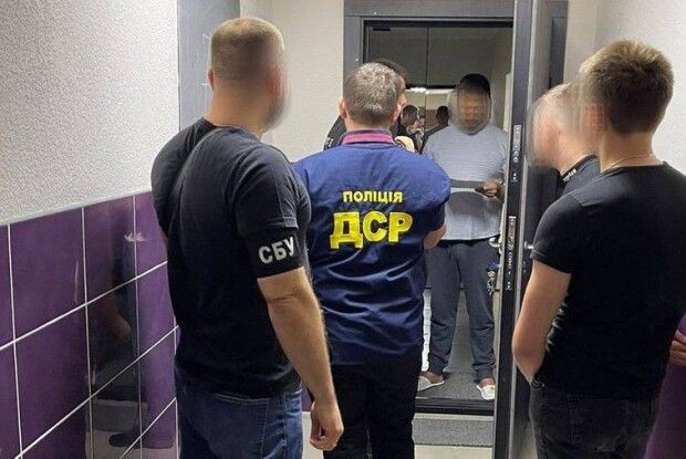 Оформляли як студентів: у Рівному поліція викрила канал переправлення іноземців в Україну