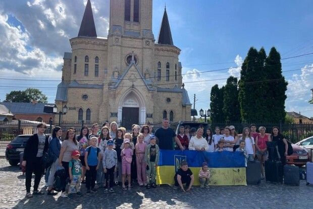 Діти полеглих волинських Героїв поїхали на оздоровлення до Болгарії