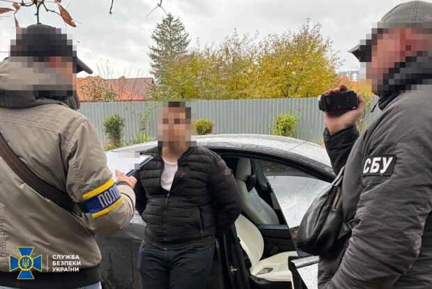 У Луцьку затримали ділків, які обіцяли виїзд до ЄС під дипломатичними номерами