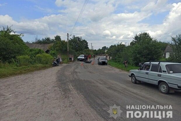 На сільській вулиці обірвалося життя 19-річного мотоцикліста (Фото)