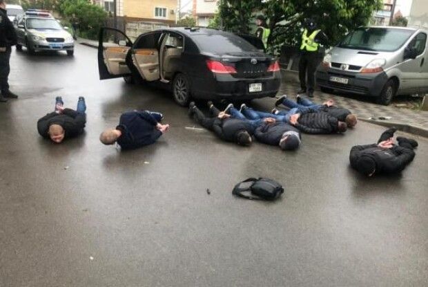 Сталася перестрілка між підприємцями та нелегальними перевізниками, є поранені