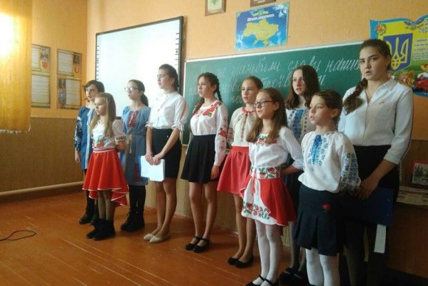 Учні Облапівської школи нагадали сторінки української історії