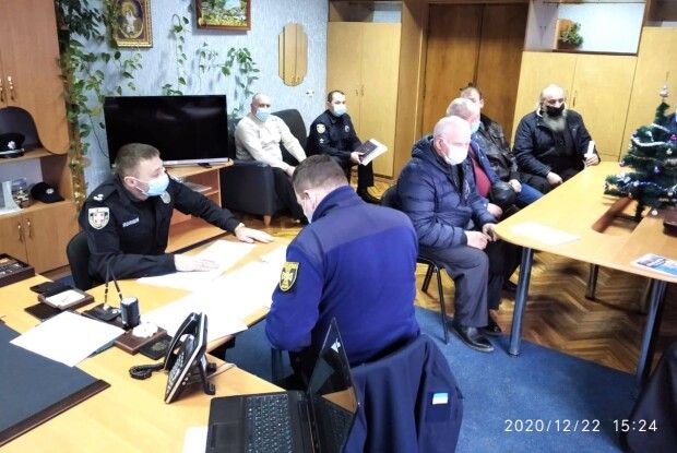 Священників викликали у поліцію  щодо дотримання карантинних правил на Різдвяні свята