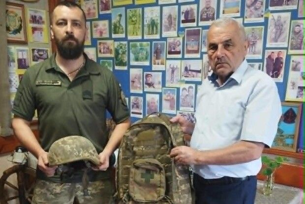Воїн з Волині передав до музею шолом, який врятував йому життя на фронті