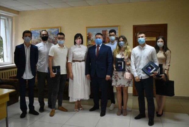 Лідери ЗНО на Волині отримали подарунки 