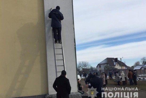 Стріляниною поблизу храму на Волині зайнялася Маневицька місцева прокурартура