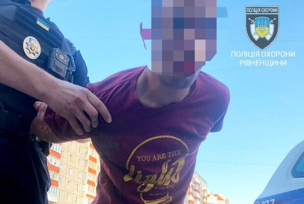 У Рівному неадекватна парочка набрала товару у супермаркеті «на халяву»