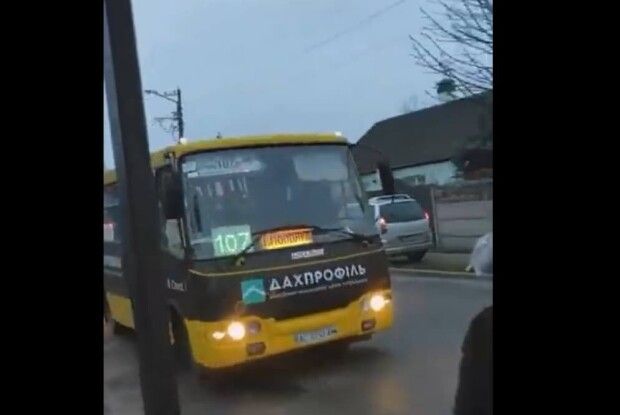 Волинська маршрутка ігнорує дітей на зупинках (Відео)