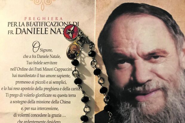 Померлий раптом зірвав із себе простирадло, яким був накритий, підвівся й почав говорити!