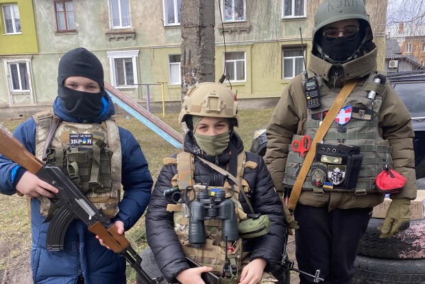 Сини загиблого Героя Волині замовили в Святого Миколая… дрон для ЗСУ