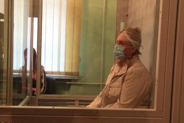 Експертиза визнала неосудною рівнянку, яку звинувачують у вбивстві чоловіка і пораненні доньки