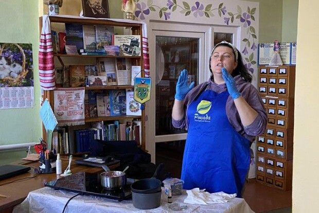 В окупованому Старобільську російський прапор на головному флагштоку зривали кілька разів