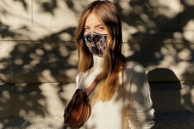 Онучка Софії Ротару ходить у найдорожчій масці – за 6700 гривень