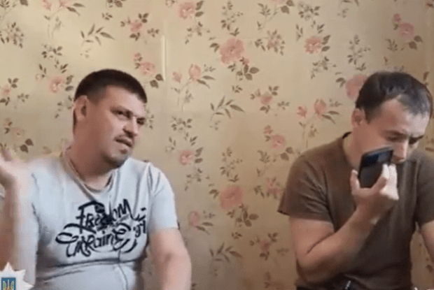 «А зарплата йде?»: матір окупанта шокувала реакцією на дзвінок полоненого сина (Відео)