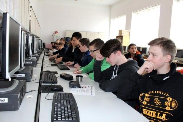 До Луцького НТУ з‘їхалися кращі юні програмісти Волині