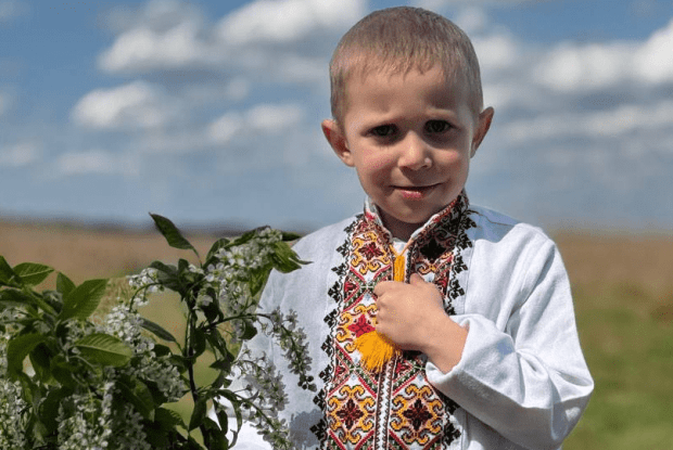 На благодійному концерті в Світязі заради порятунку 5-річного хлопчика зібрали понад пів мільйона гривень