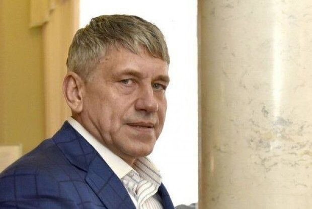 Суд заарештував дві земельні ділянки та «Мерседес» Міністра енергетики