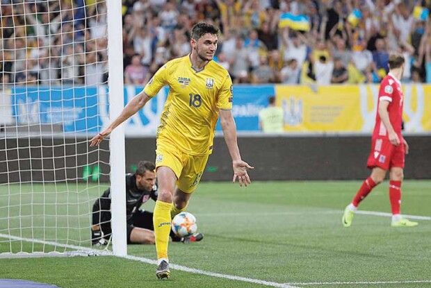 На «розслабоні»,  але таки серед грандів!