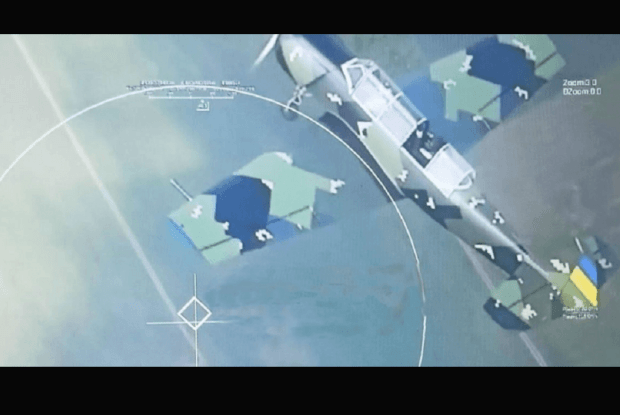 Українці на Як-52 відстрілюють ворожі дрони... із дробовика (Відео)