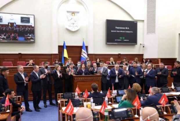 Після «програшу» в Київраді «слуги народу» вдалися до брудних маніпуляцій – Сюмар 