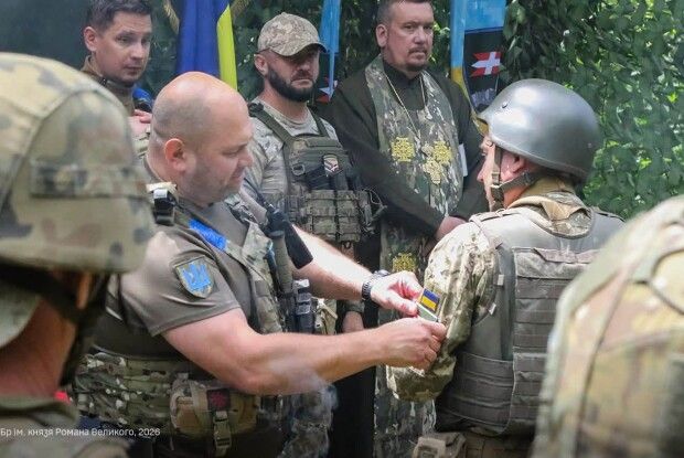 Командир волинської Князівської бригади вручив шеврони новобранцям
