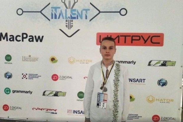 ЗD-проект шкільної Алеї пам’яті 9-класника з Камінь-Каширщини переміг на всеукраїнському конкурсі (Фото. Відео)