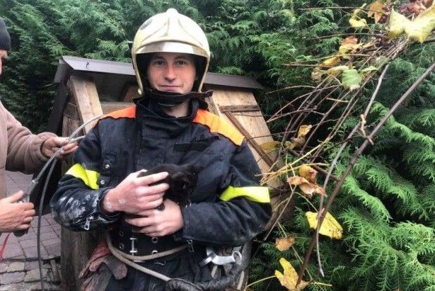 Кого витягнули з 15-метрової криниці волинські рятувальники