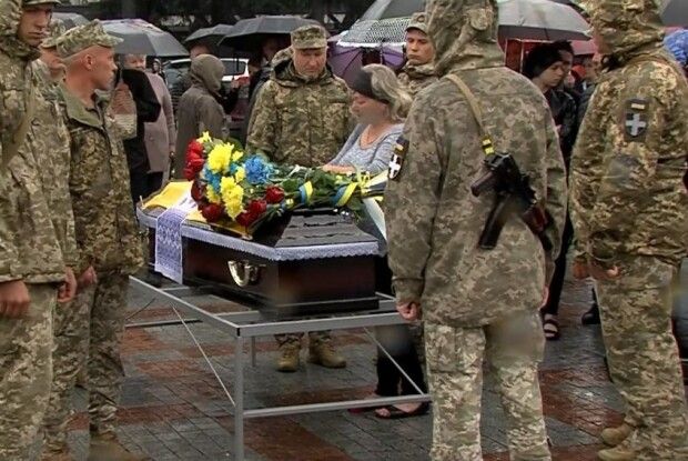 У Рівному попрощалися із загиблим Героєм Василем Воробеєм (Відео)