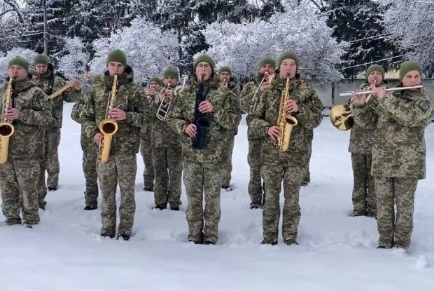 Волинські прикордонники виконали легендарний «Щедрик» (Відео)