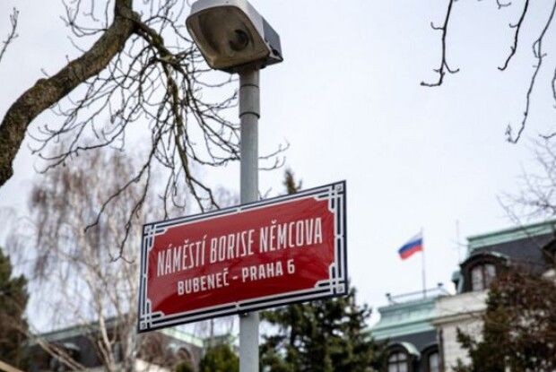 Посольство РФ у Чехії «переїхало» з площі Немцова