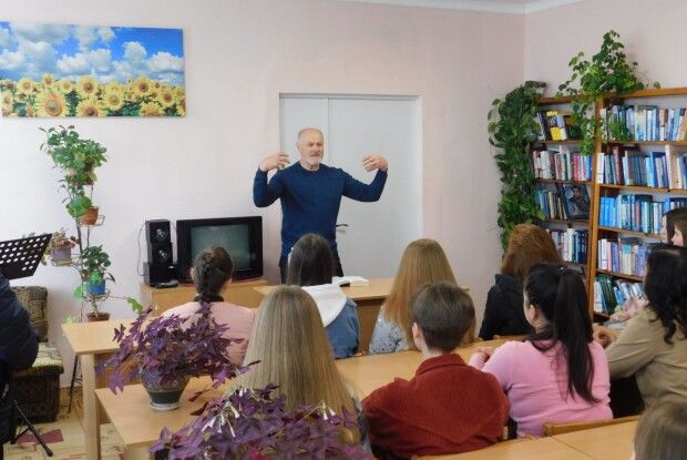 Горохівчани милувалися «Зачарованою Десною» і зірковим Петром Панчуком (Фото)