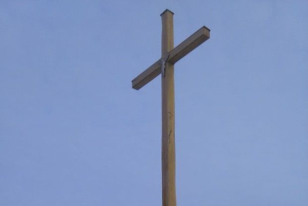Центральну садибу ОТГ оберігатиме хрест