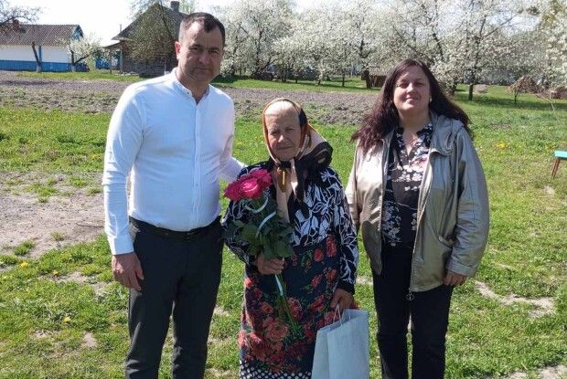 День народження крізь сльози: у громаді на Волині підтримали рідних загиблих Героїв