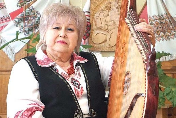 Тетяна Ткач змусила вшанувати батькове прізвище і вклонитися священицькій доньці