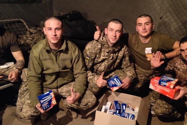 Луцькі волонтери збирають кошти для військових. На передовій немає електрики