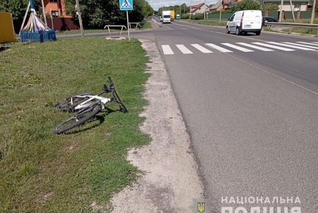 Під Луцьком водій збив велосипедиста і втік