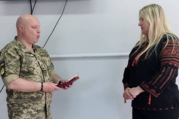 Дружині полеглого старшого лейтенанта з Волині вручили орден «За мужність»