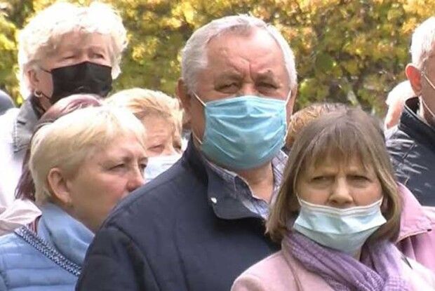 Знову за субсидіями — величезні натовпи