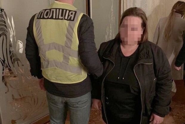 Продавала дівчат по 1000 доларів іноземцям: затримали жінку, яка змушувала українок надавати інтимні послуги (Відео)