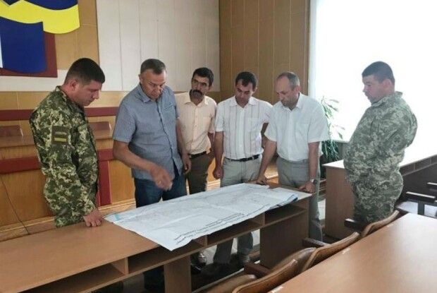 Де розміститься пункт пропуску «Доманове»?