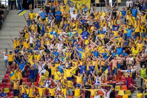 Футбольним фанатам дарують квитки на матч УПЛ за вакцинацію