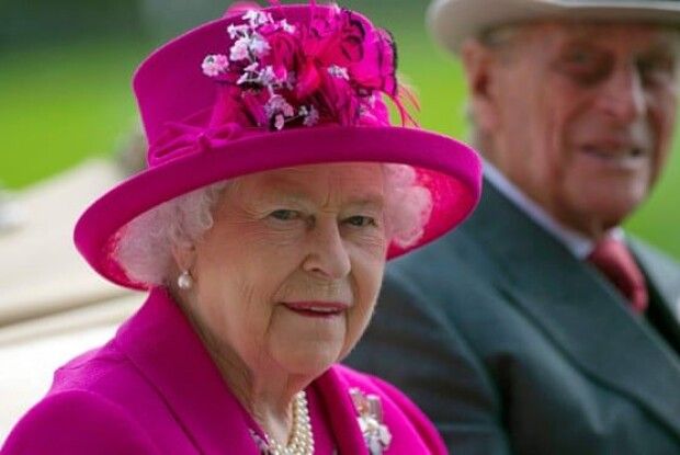 Букінгемський палац відреагував на резонансні заяви принца Гаррі та його дружини Меган Маркл